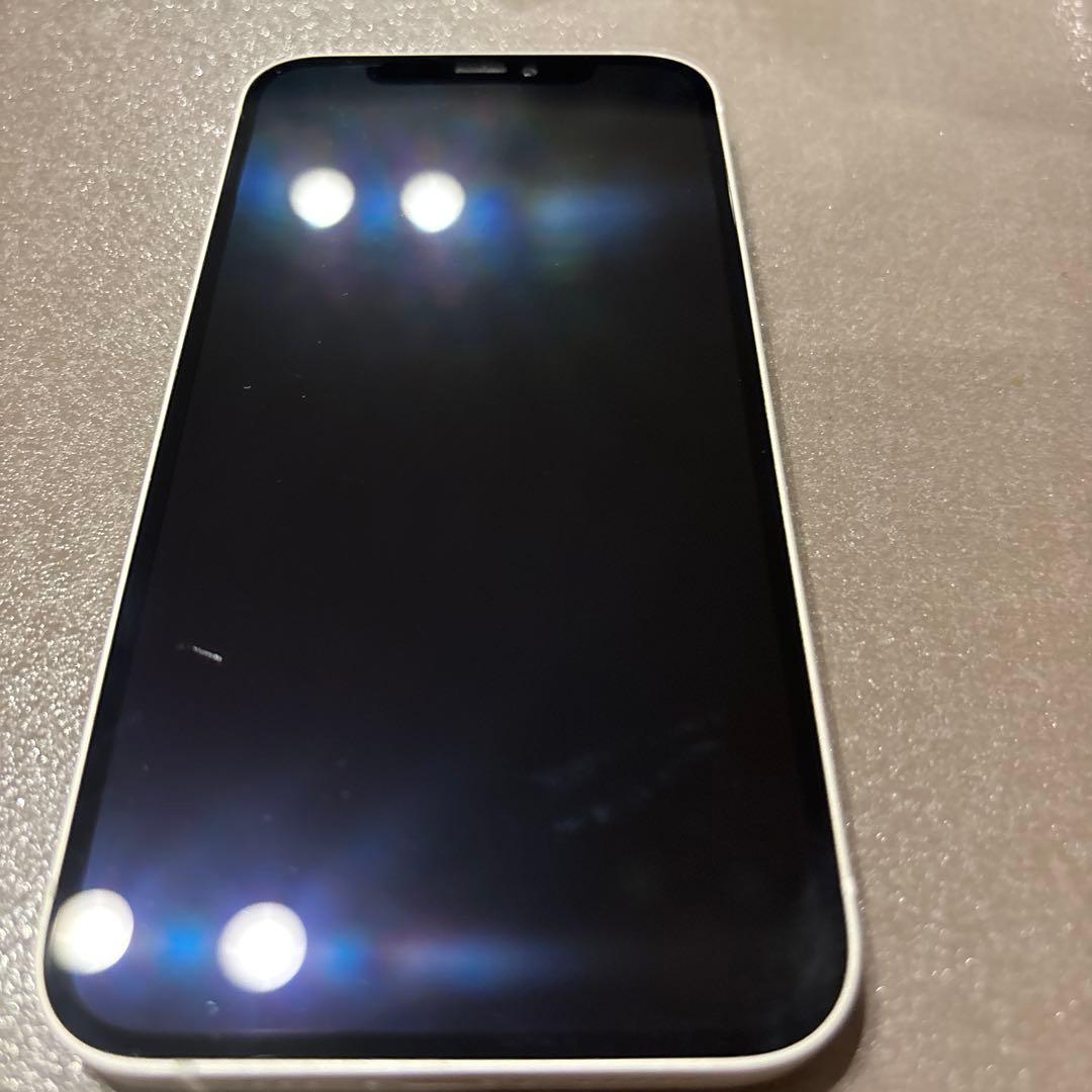 iPhone12 本体　ホワイト