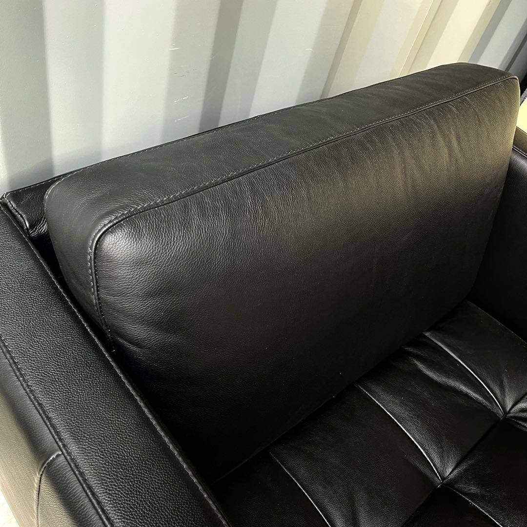 取付無料！ボーコンセプト Osaka 北欧モダン風ブラック本革シングルソファ✨