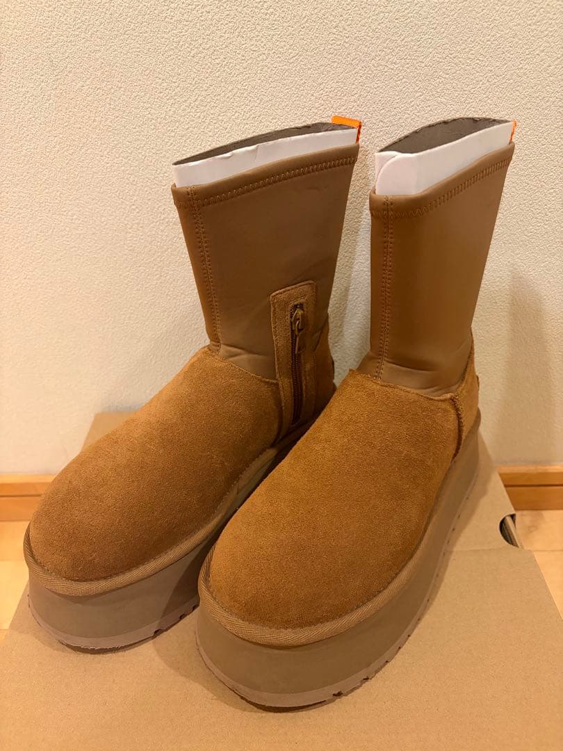 UGG W CLASSIC DIPPER ムートンブーツ