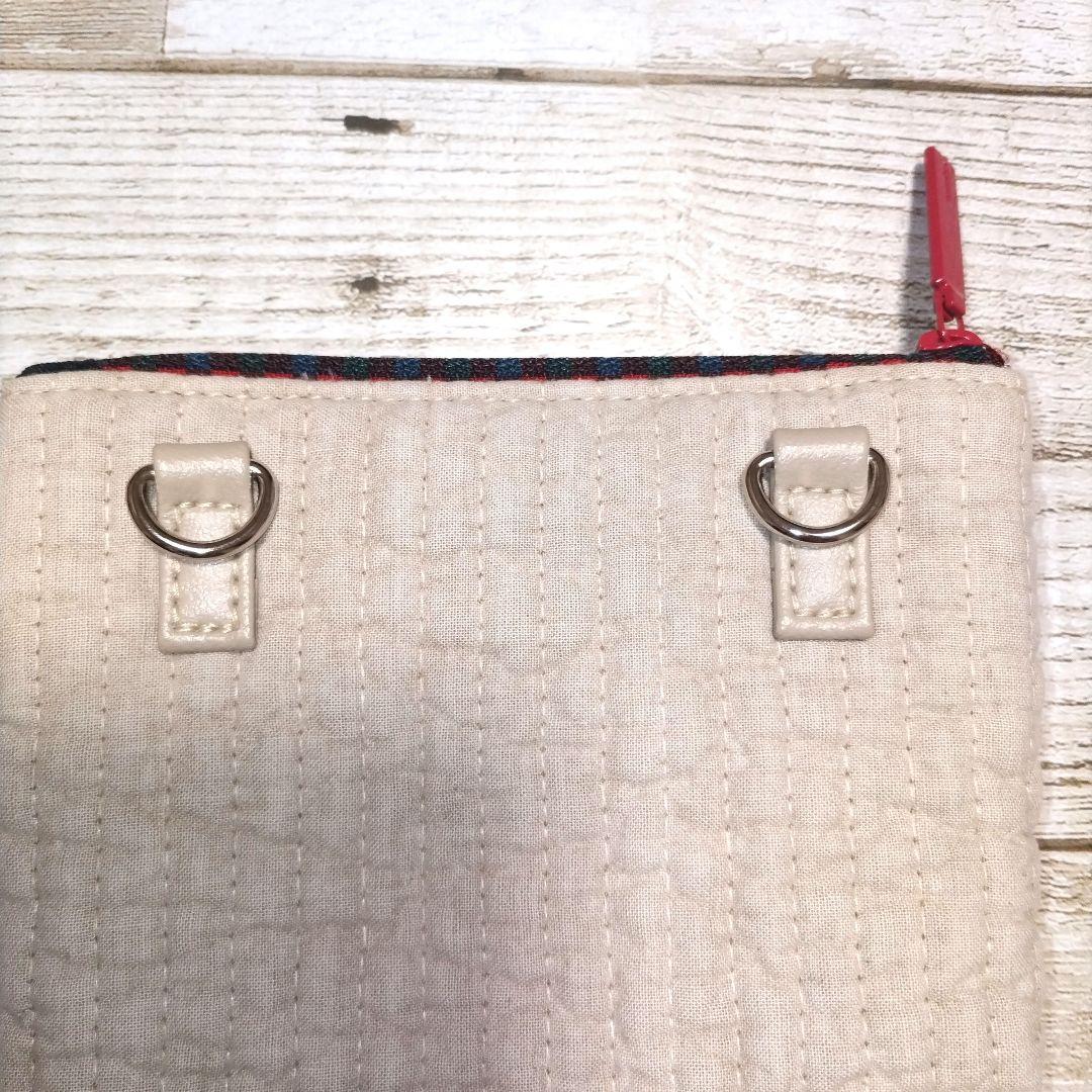 美品　ファミリア　ピオヌンナル　スマホショルダー　スマホポシェット　ショルダー