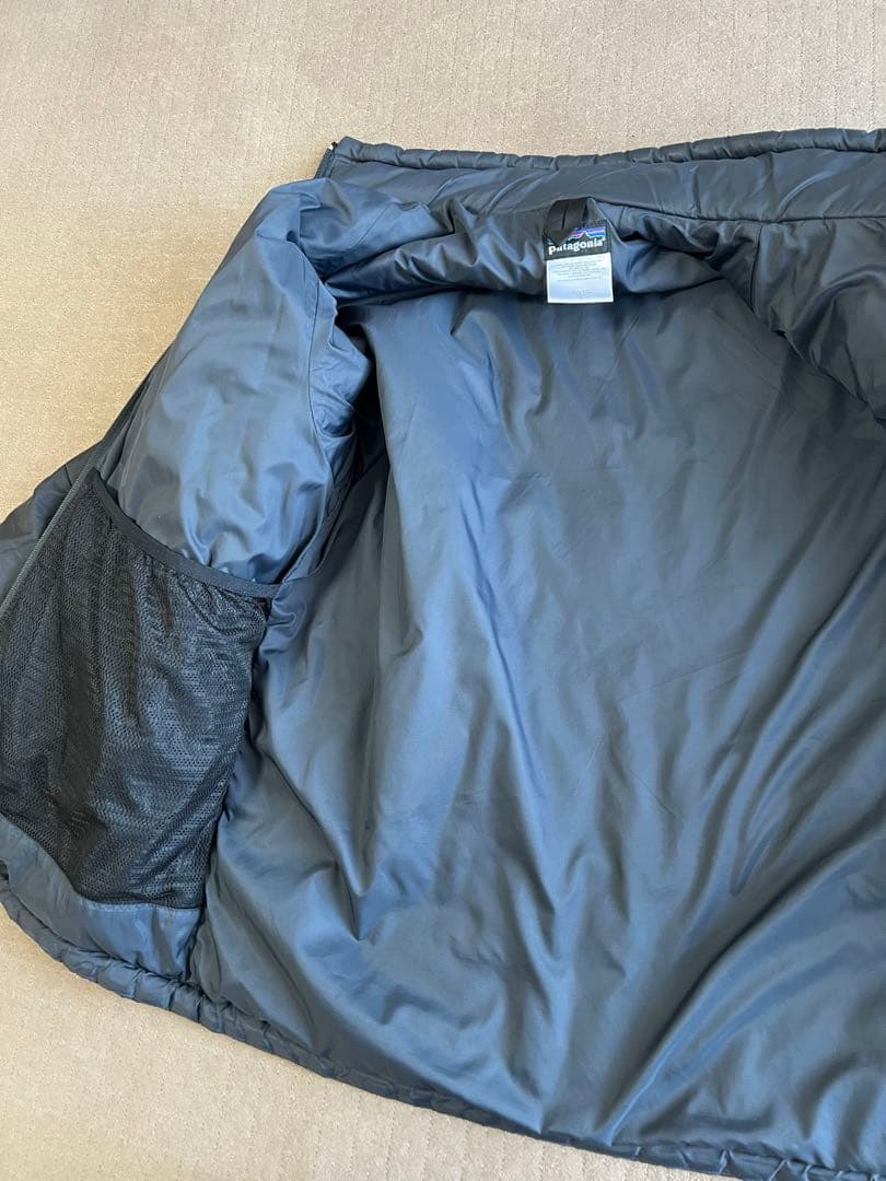 F*1様 patagonia ブラック ナイロンジャケット Sサイズ　日本Ｌ