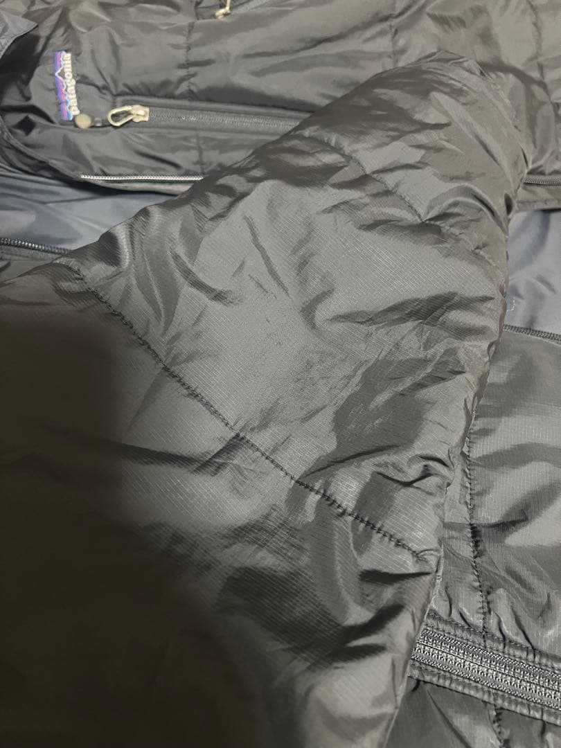 F*1様 patagonia ブラック ナイロンジャケット Sサイズ　日本Ｌ