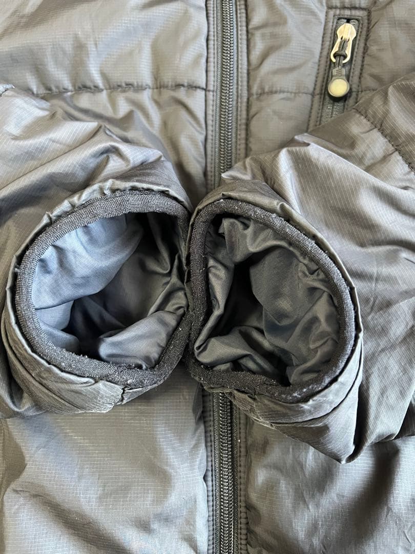 F*1様 patagonia ブラック ナイロンジャケット Sサイズ　日本Ｌ