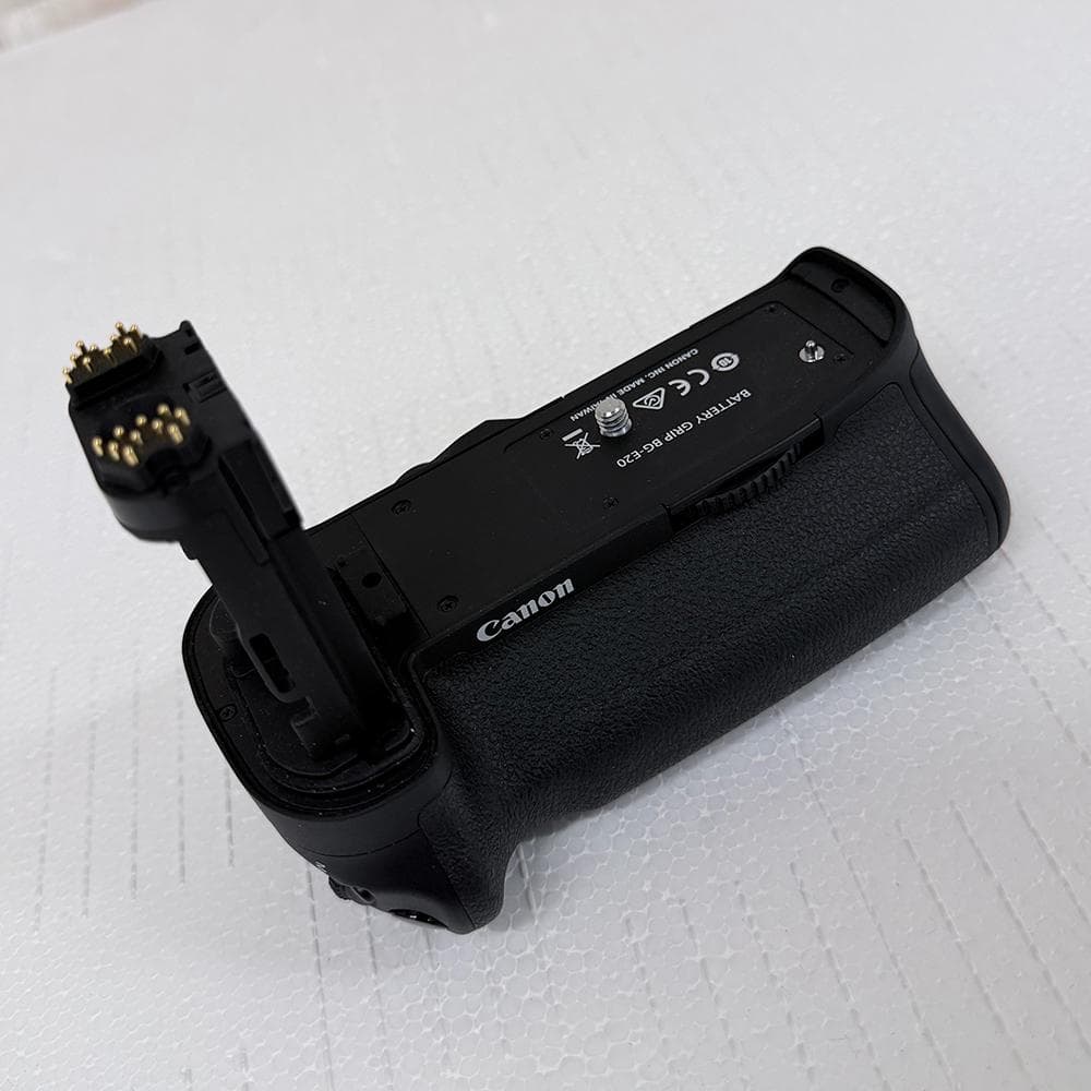 EOS 5D Mark IV + ズームレンズ + バッテリーグリップ　おまけ付