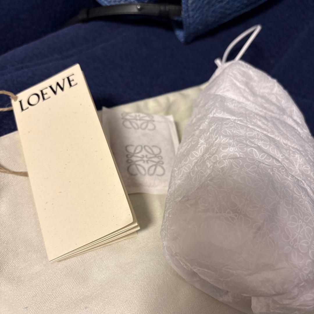 LOEWE フォントトート　ロゴ入り ブルー かごバッグ
