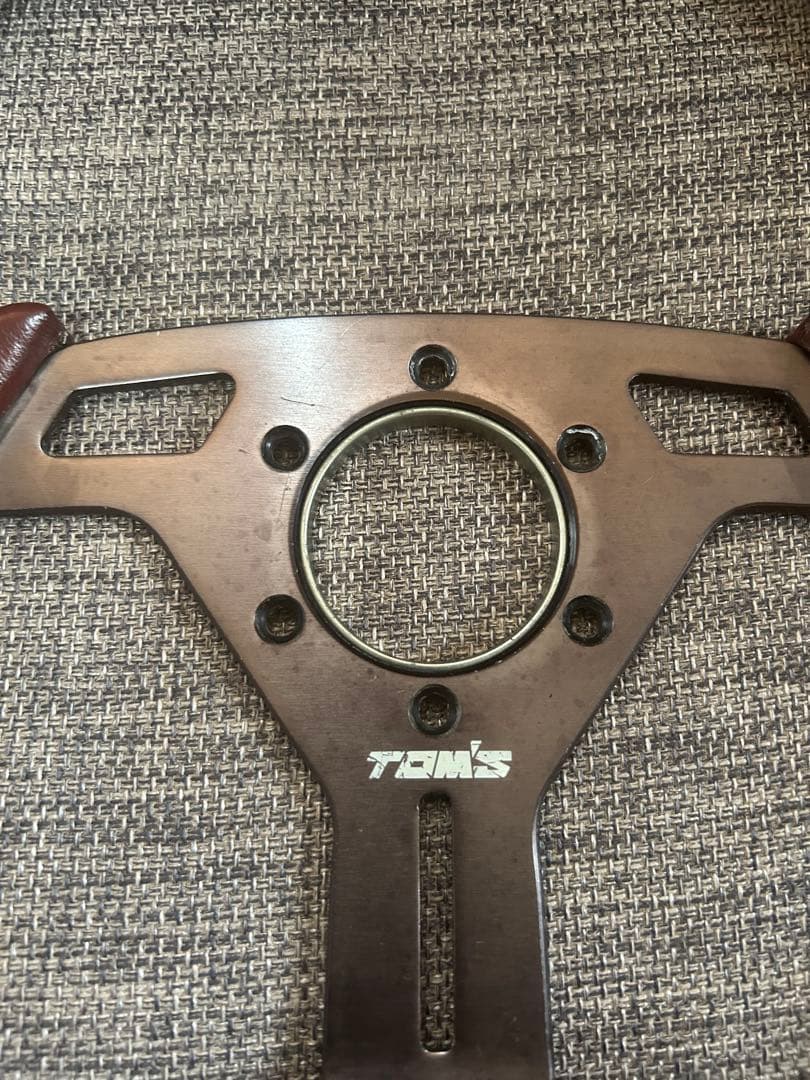 TOMS ブラウンレザー ステアリング