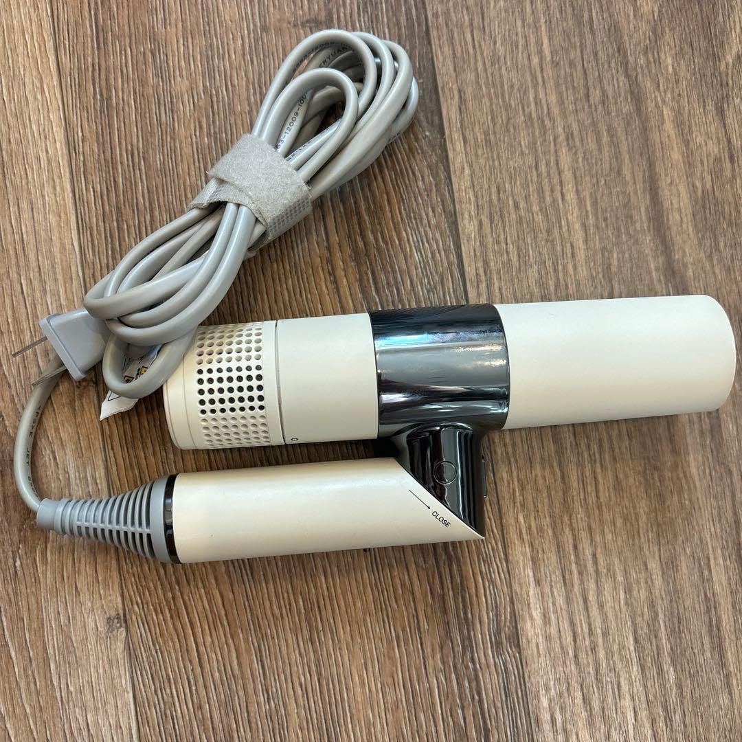 【美品】KINUJO ヘアドライヤー ホワイト コンパクト 絹女