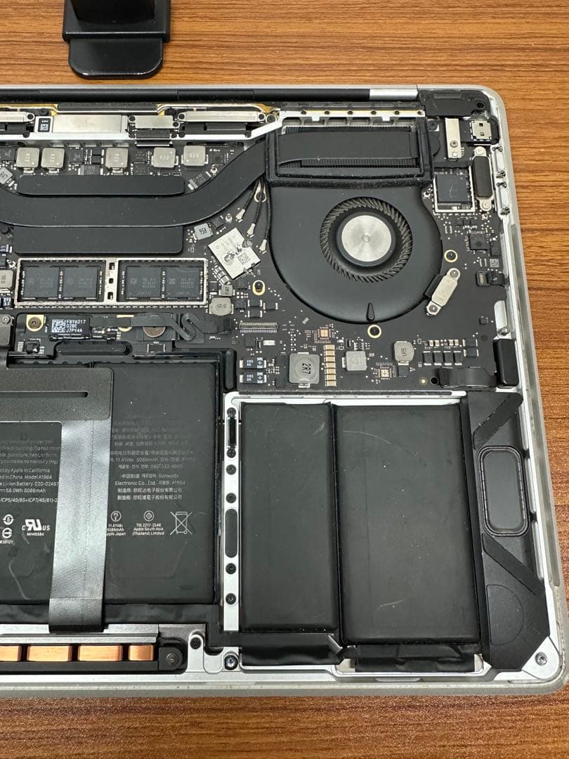 Macbook Pro まとめてジャンク品の出品