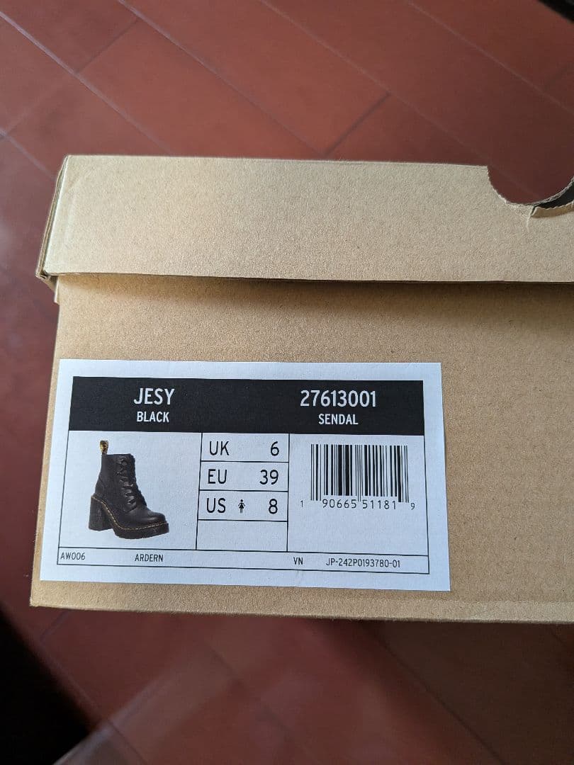 【新品未使用】Dr. Martens JESY ブーツ UK6 25㎝ ブラック