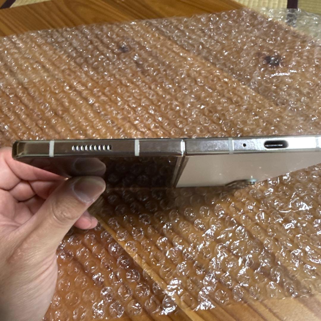 [レアカラー]Galaxy Z Fold 5 512GB大容量　クリーム