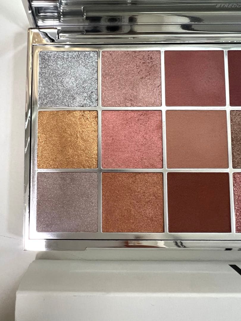 アイシャドウ BYREDO REMEMBRANCE