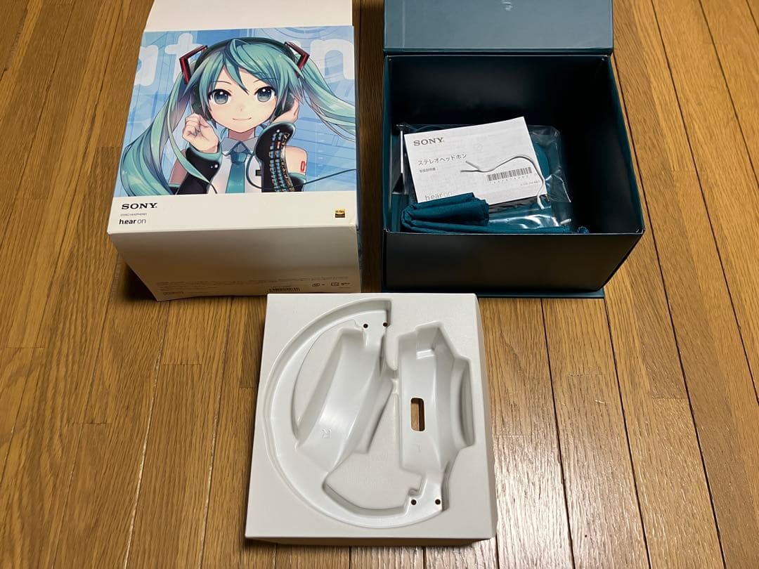 SONY h.ear on MDR-100A 初音ミクモデル ヘッドホン