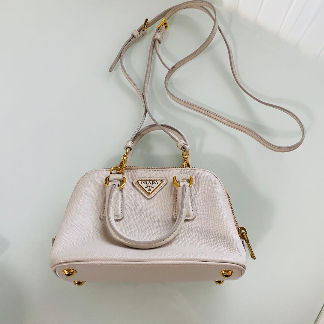 PRADA プラダ　レザー ショルダーバッグ