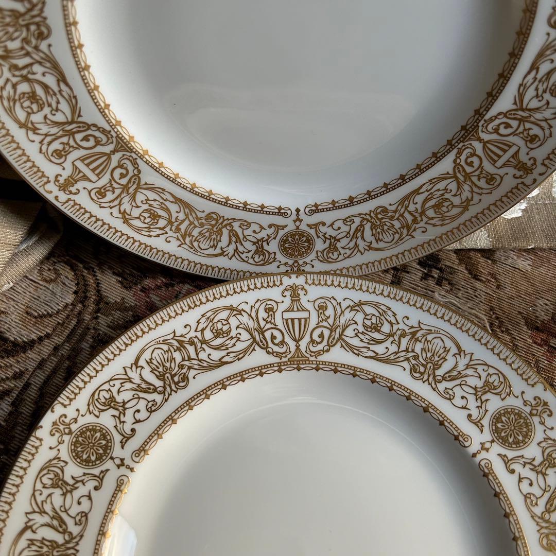 Worcester HydePark 英国王室の優雅を纏うプレート2枚