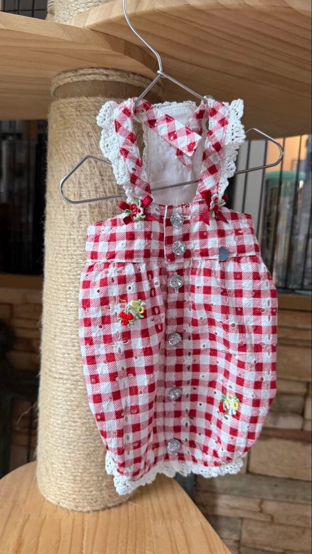 ブルブブ　犬用ドレス 赤と白のチェック柄