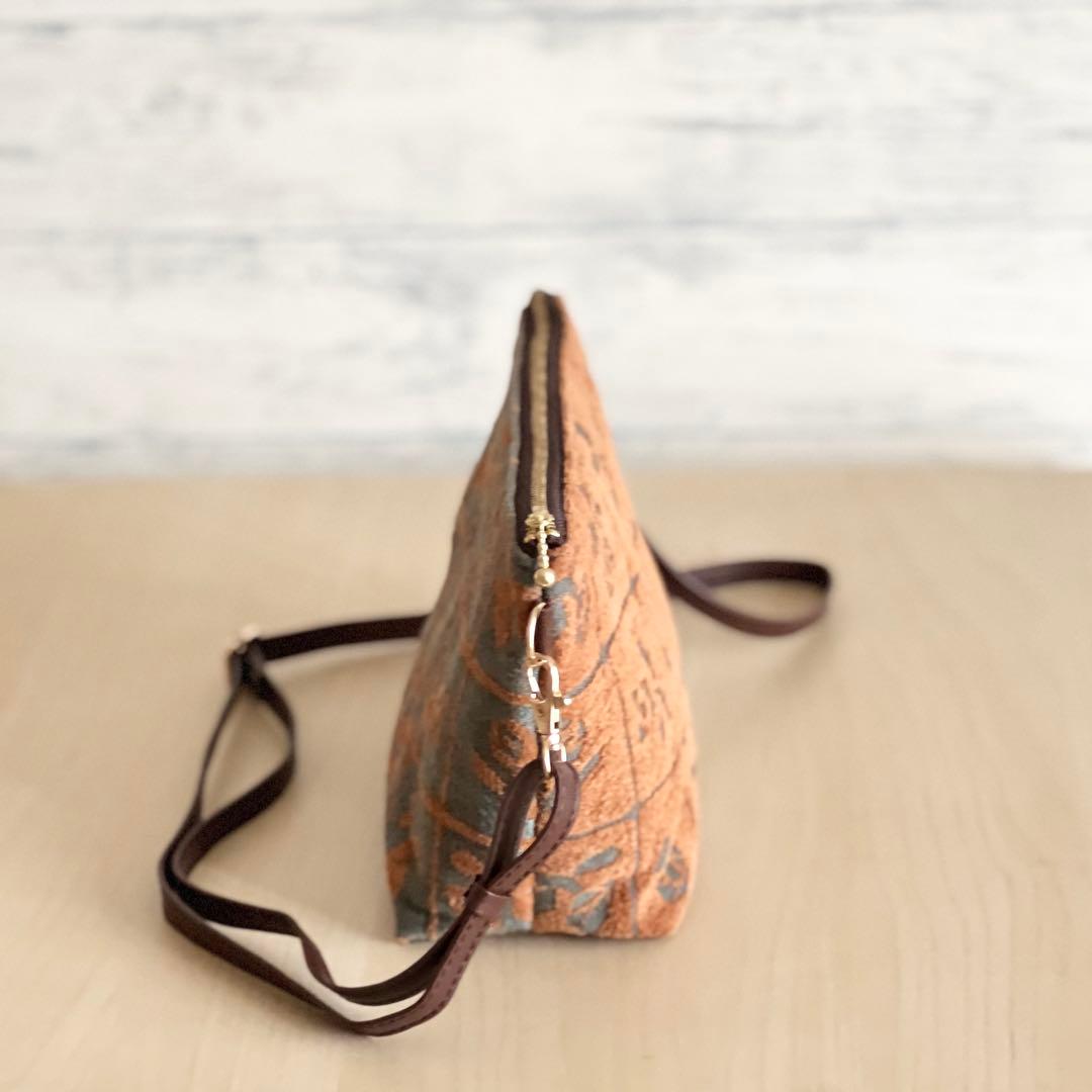 Lulu small brownショルダーバッグMB509-121