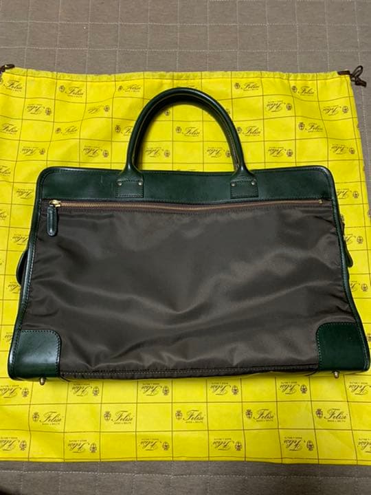 フェリージ ビジネスバッグ