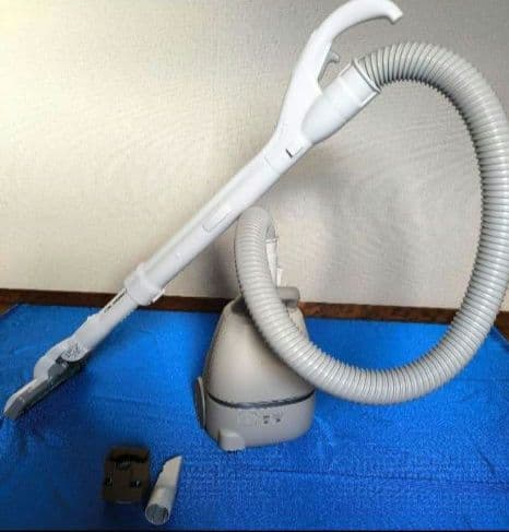 【1度使用】日立　かるパックCV-KP90M　紙パック式掃除機　ベージュ