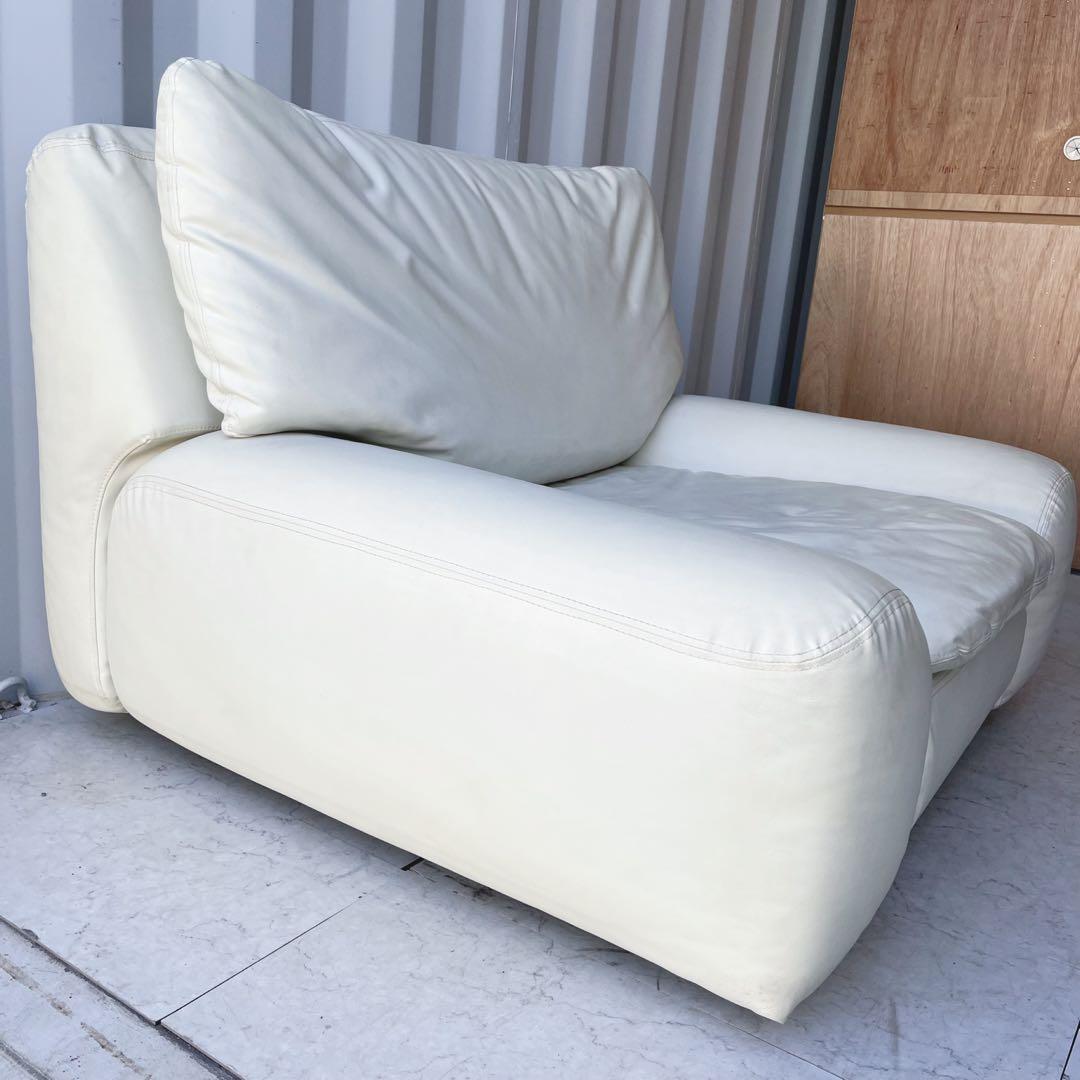 送料設置無料！アルフレックス ベンゴディ 本革ホワイトシングルアームソファ✨