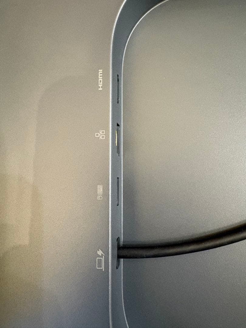 美品 Anker (10-in-1,モニタースタンド)