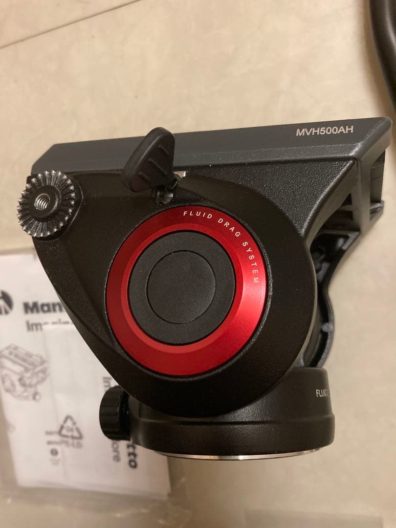 マンフロット MVH500AH Fluid Video Head with F…