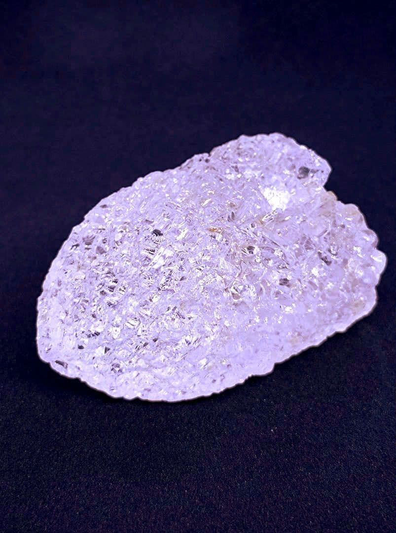 ブラジル産　エッチドクォーツ　蝕像水晶　ポイント　瞑想　癒やし　浄化　魔除け