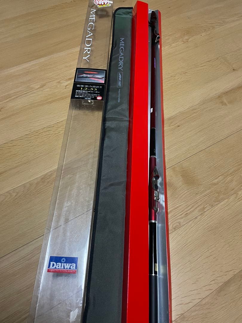 Daiwa MEGADRY 磯竿 レッド ケース付き