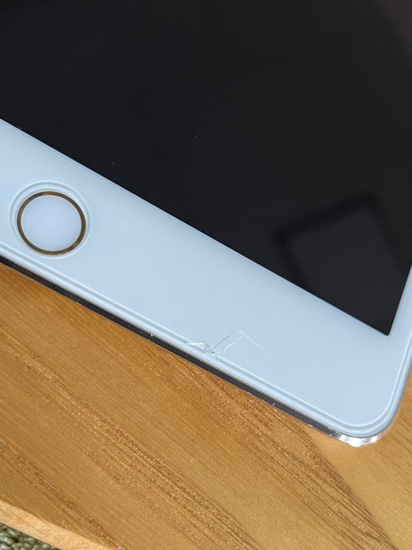 Apple iPad mini 4 ゴールド 本体