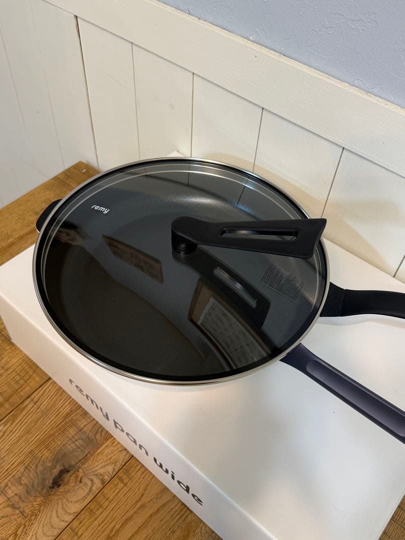 新品 レミパンワイド RHF-501 ホワイト 28cm