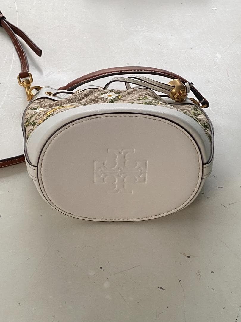 トリーバーチバッグTモノグラム鳥