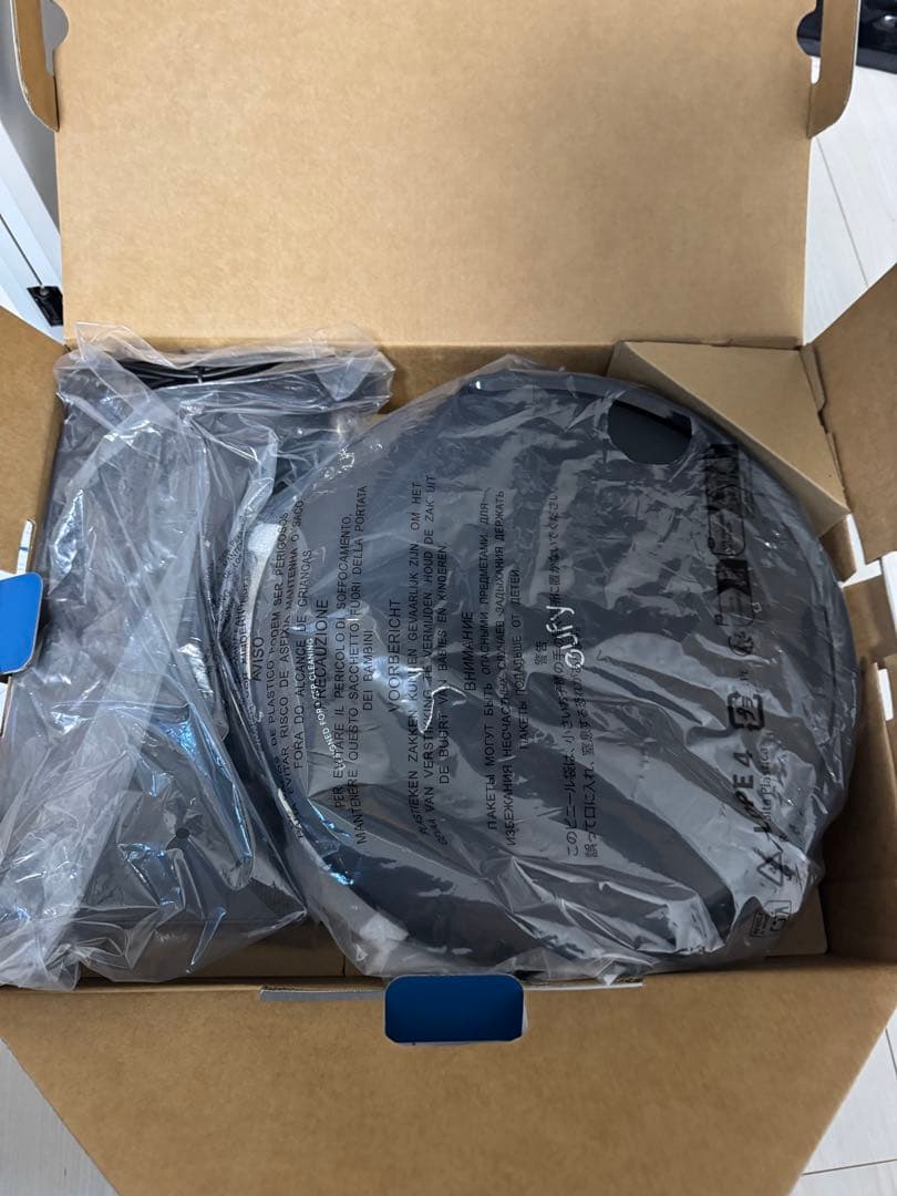 【美品】Anker Eufy ロボット掃除機 C10