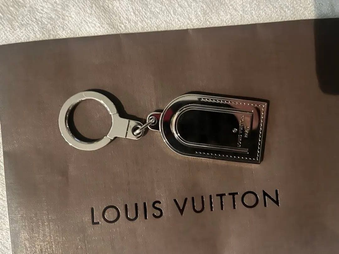 LOUIS VUITTON キーリング メタル製