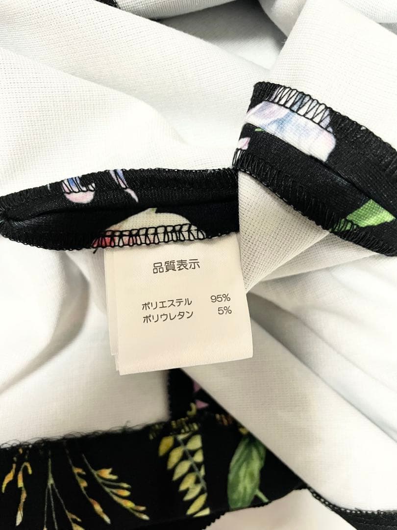 はわいです❤︎希少❤︎新品４４スーパービューティー花柄ノースリーブ