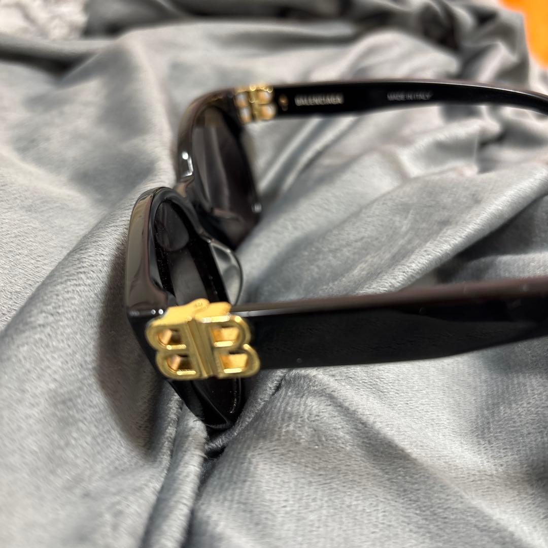 バレンシアガ　サングラス