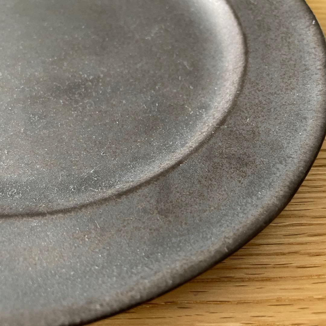 【安藤雅信】　ピューター写皿 L（黒錆釉）