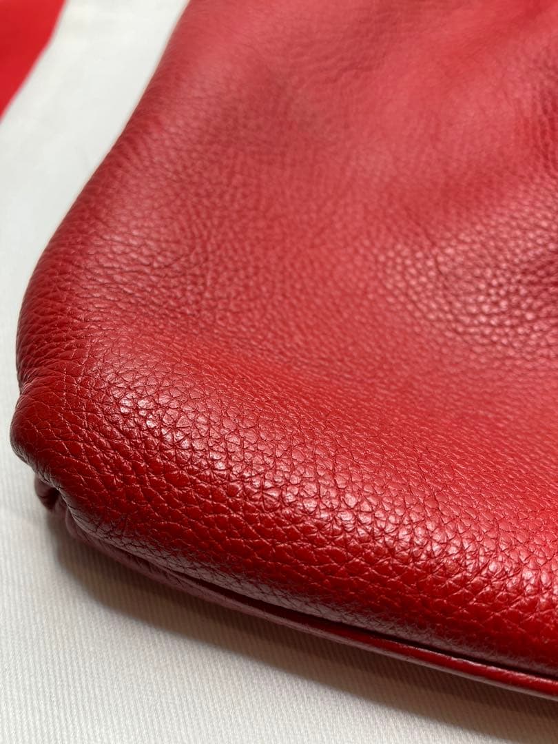 yu フェラガモ FERRAGAMO ショルダーバッグ 高級イタリアンレザ