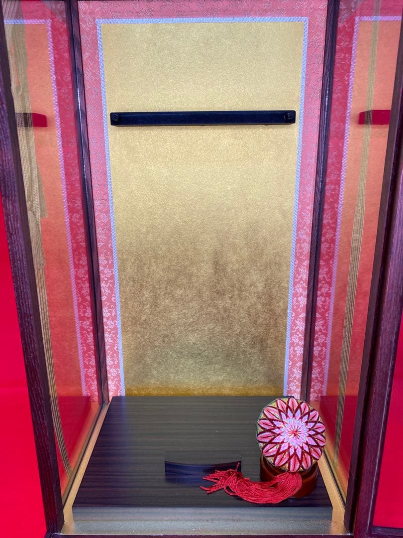 東京久月　正絹金蘭羽子板ガラスケース１３号・間口約２８×奥行約２２×高さ約５２㎝