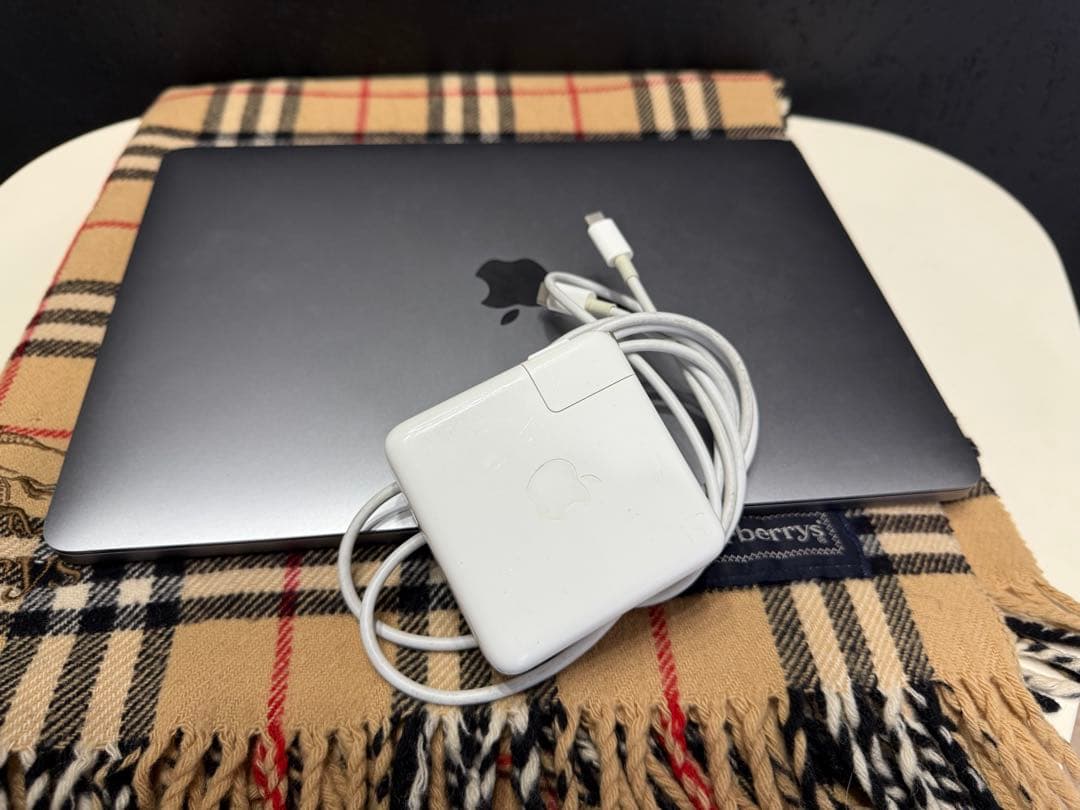 MacBook本体 MacBook Pro 2016 16GB 50GB