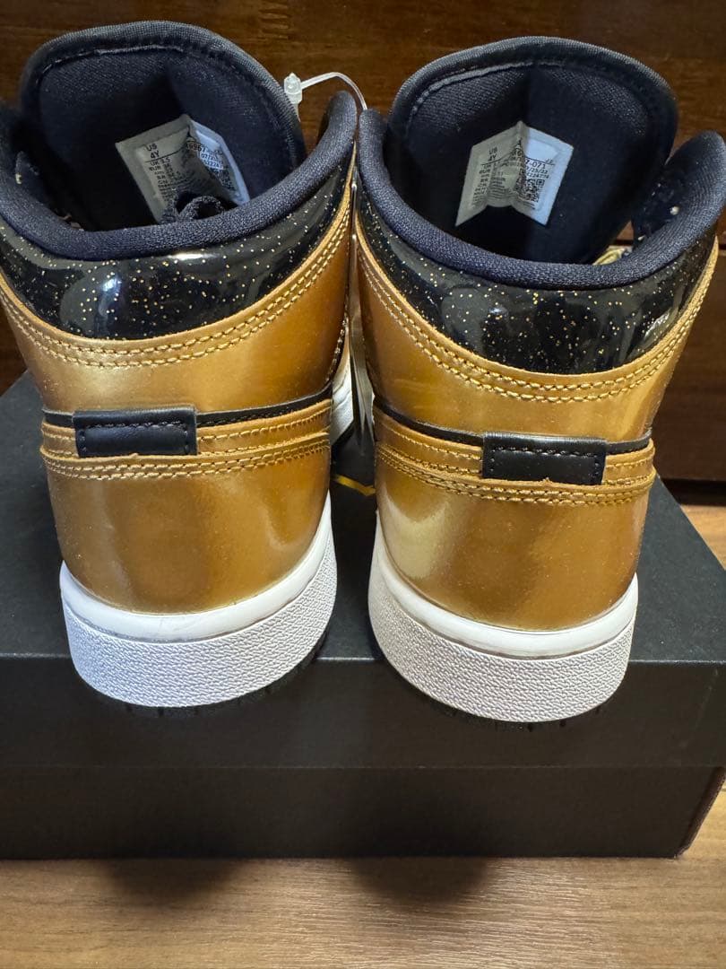 NIKE AIR JORDAN 1 MID キッズ　23cm 新品