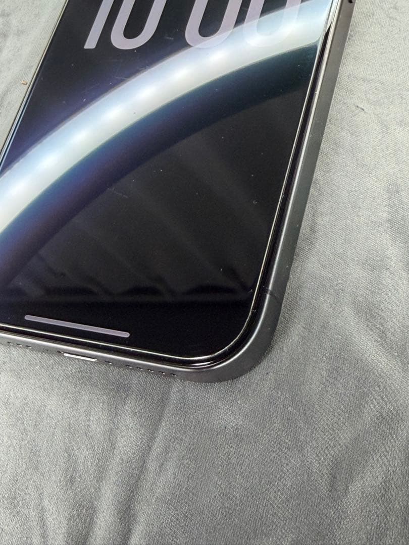 iPhone 15 Pro 256GB SIMフリー ブラックチタニウム