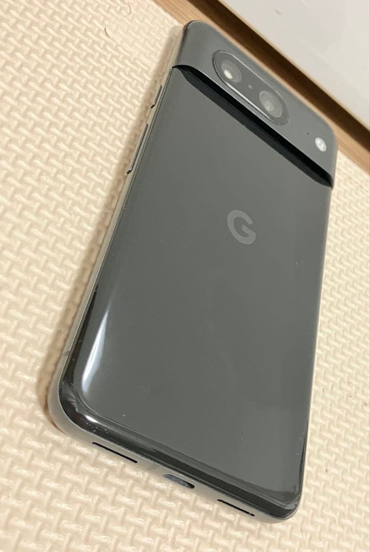 【美品】Google Pixel 8 128GB Obsidian(ケース付き)