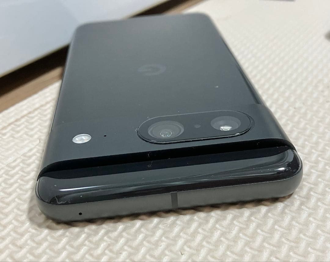【美品】Google Pixel 8 128GB Obsidian(ケース付き)