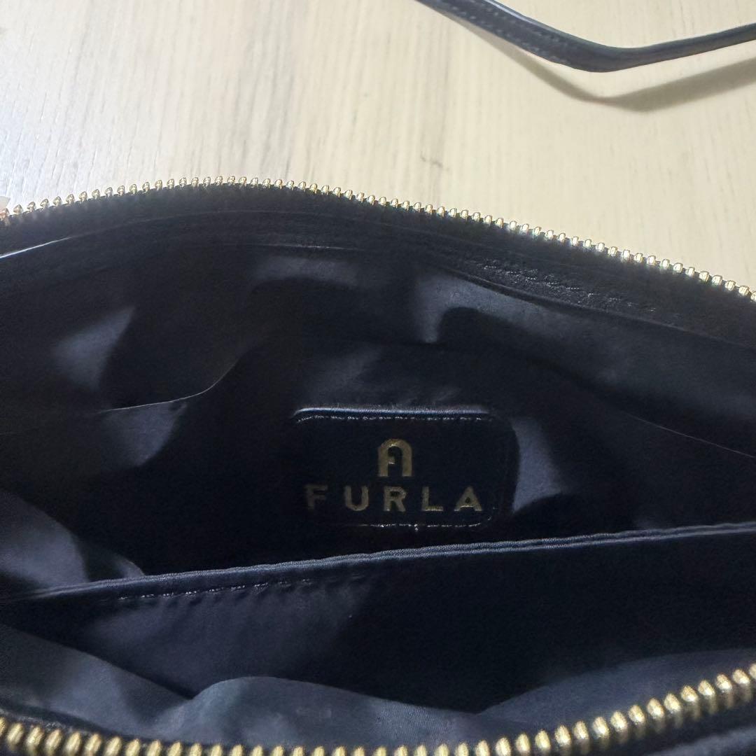 今週限定SALE【FURLA 】PIUMA 黒 キルティング ショルダーバッグ