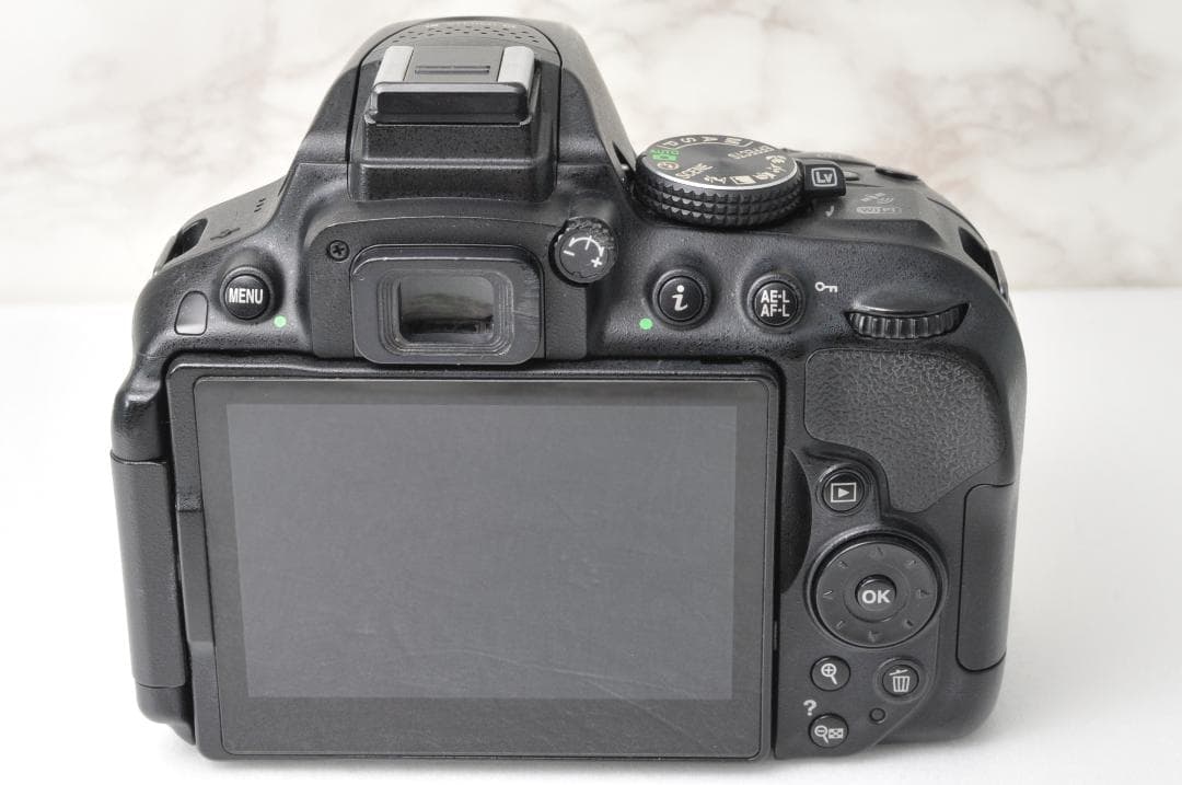 Nikon D5300⭐️ダブルレンズ Wi-Fi スマホ転送 高画質 一眼レフ