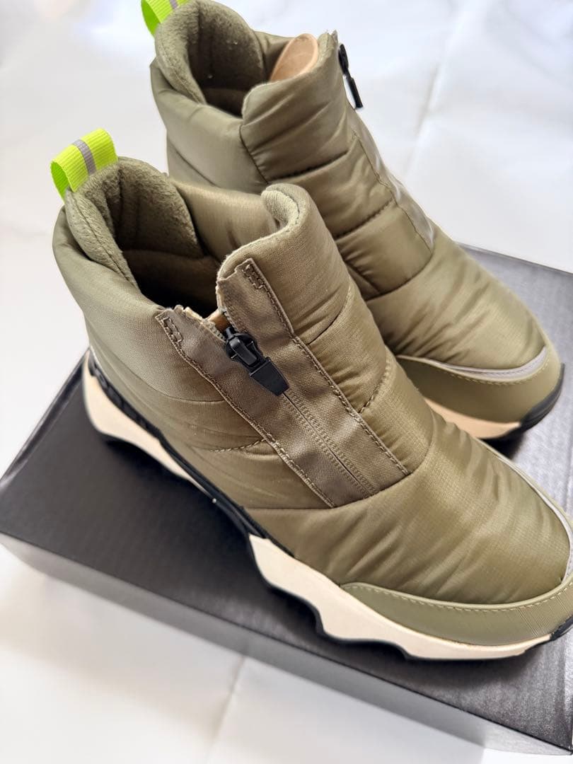 SOREL/ キネティックインパクトパフィージップ　ウォータープルーフ 24.5