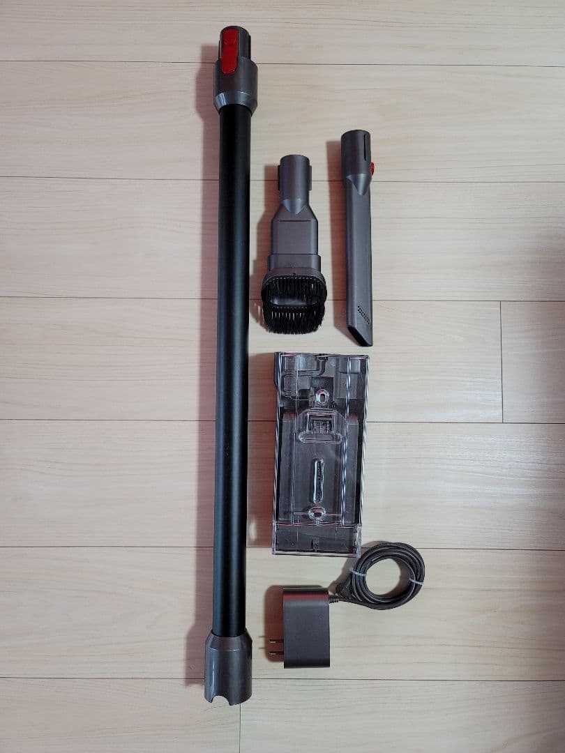 ダイソン Dyson V10 サイクロン式 コードレス掃除①