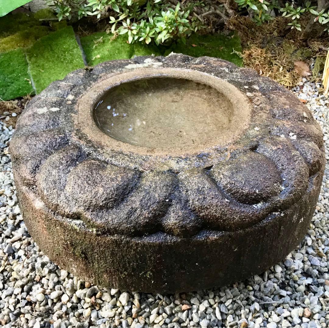 【丸型水鉢・蹲・手洗い鉢】庭石・置物・オブジェ・ガーデニング・バードバス・石鉢