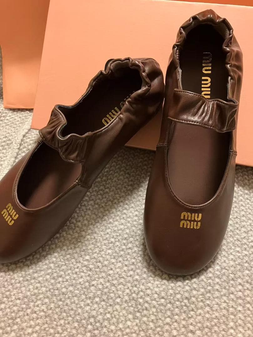 ブラウン　バレエシューズ メリージェーン　ロゴ　靴