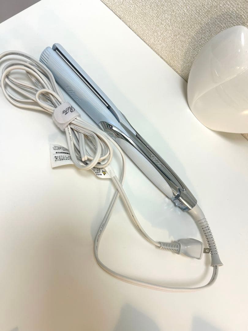 美品　リファ　ストレートヘアアイロン