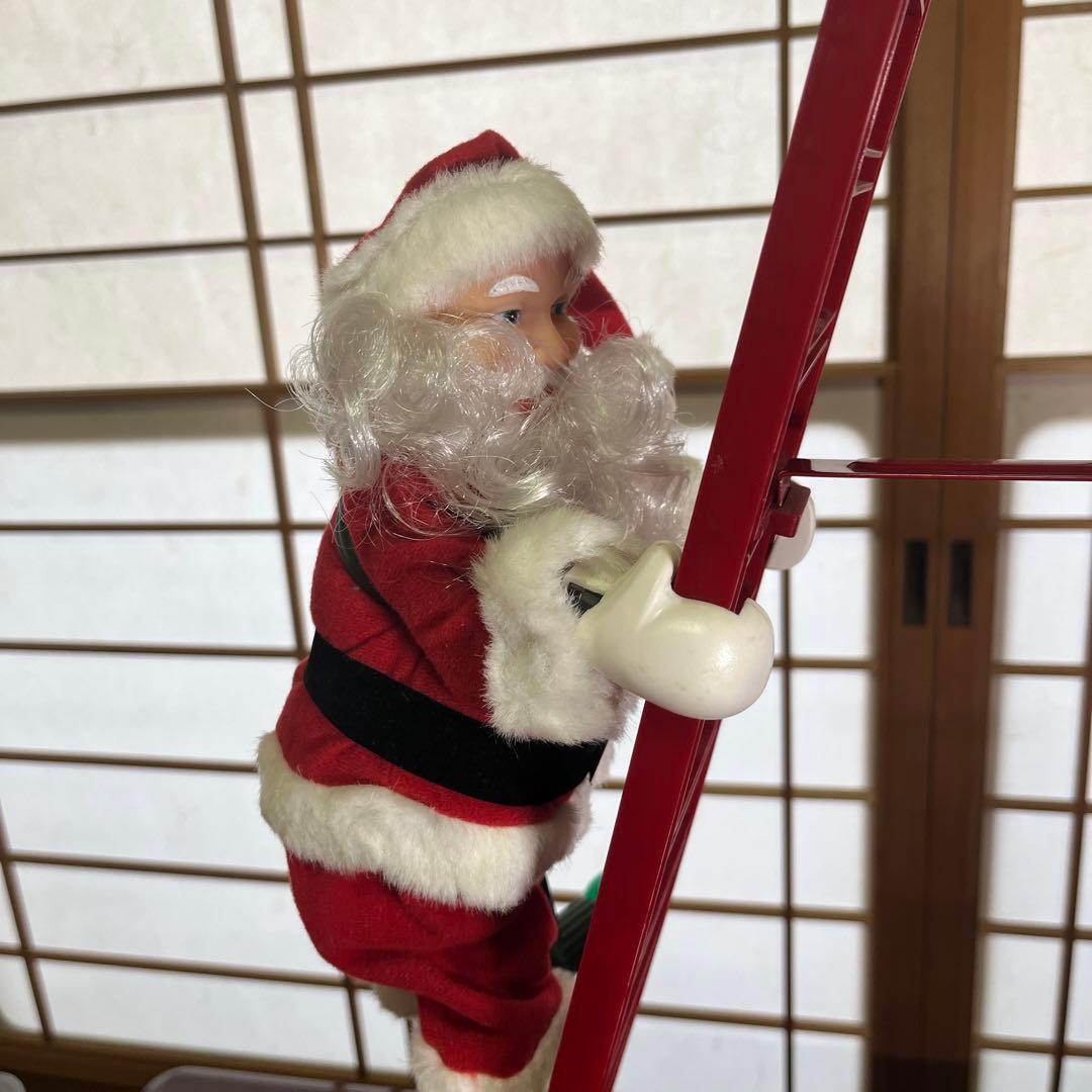 サンタさんが電動ではしごを上り下りします！ライト付き クリスマスソングも流れる